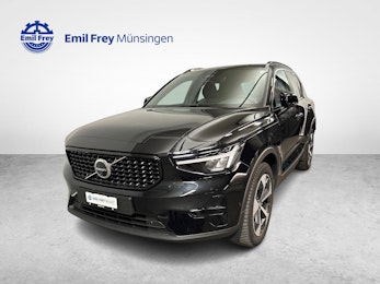 Vehicle image VOLVO XC40 2.0 B4 MH Plus Dark