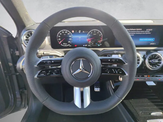 Mercedes-Benz A 200 AMG Line Night Star
