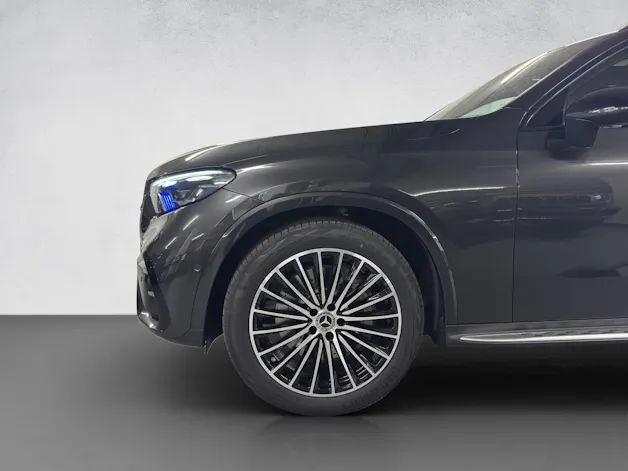 MERCEDES-BENZ GLC 300 AMG Line 4Matic