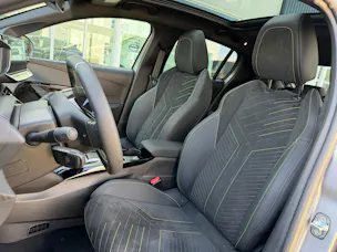 Peugeot 208 1.2 Hybrid 145 GT
