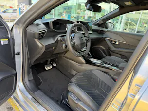 Peugeot 208 1.2 Hybrid 145 GT