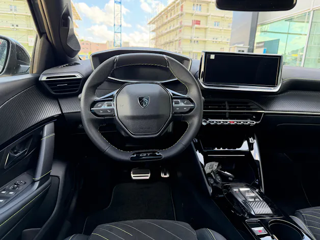 Peugeot 208 1.2 Hybrid 145 GT
