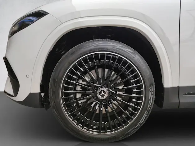 Mercedes-Benz EQA 300 AMG Line 4Matic Excellence Edition