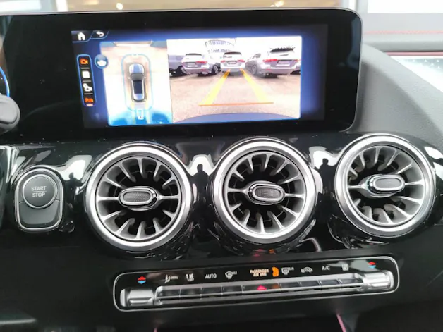 Mercedes-Benz EQA 300 AMG Line 4Matic Excellence Edition