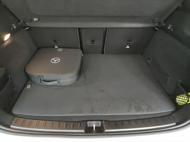 Mercedes-Benz EQA 300  AMG Line 4Matic Excellence Edition