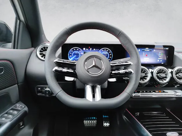 Mercedes-Benz EQA 300 AMG Line 4Matic Excellence Edition