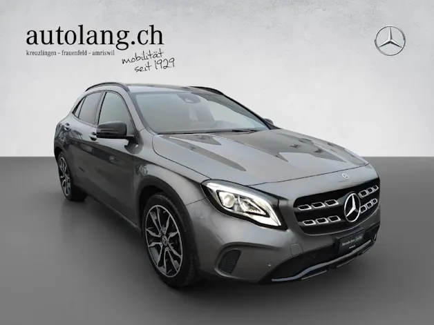 Mercedes-Benz GLA 200 Night Star