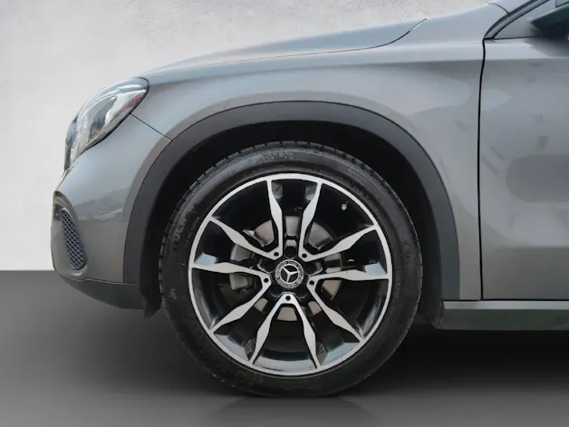 Mercedes-Benz GLA 200 Night Star