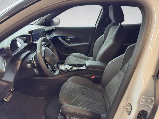 Peugeot 2008 1.2 Hybrid 145 GT