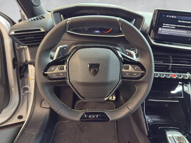 Peugeot 2008 1.2 Hybrid 145 GT