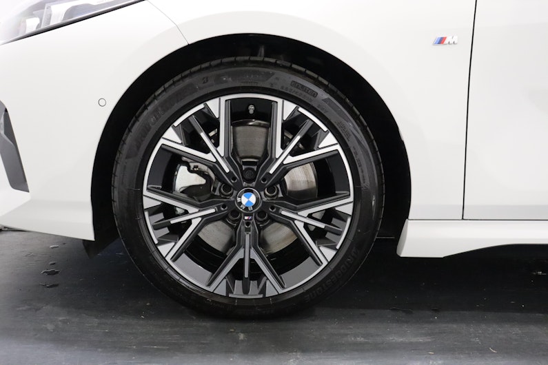 Vehicle image BMW 1 SERIES