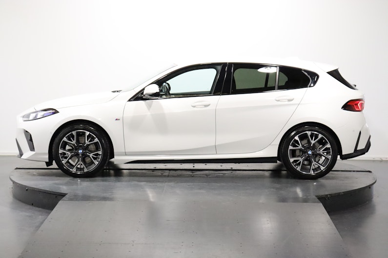 Vehicle image BMW 1 SERIES