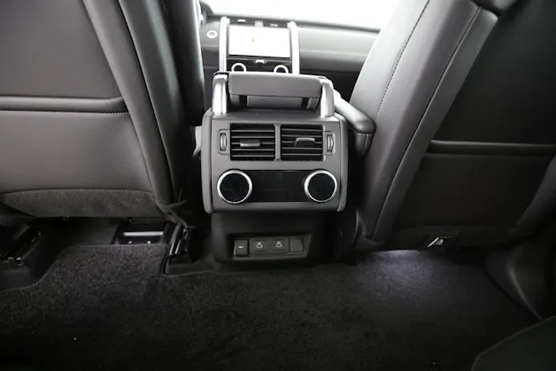 Land Rover Discovery 3.0 D I6 250 Dynamic SE