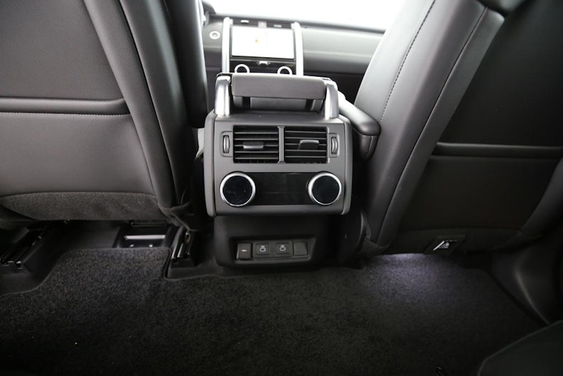 Vehicle image LAND ROVER DISCOVERY