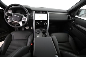 Vehicle image LAND ROVER Discovery 3.0 D I6 250 Dynamic SE