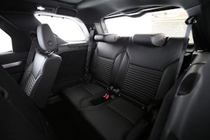 Vehicle image LAND ROVER Discovery 3.0 D I6 250 Dynamic SE