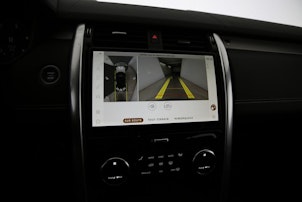 Vehicle image LAND ROVER Discovery 3.0 D I6 250 Dynamic SE