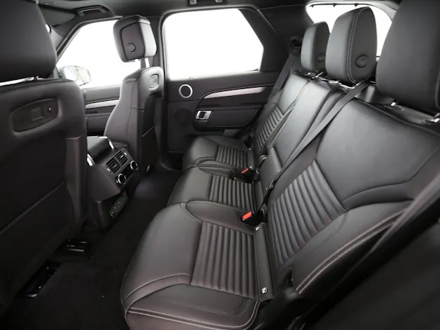 Land Rover Discovery 3.0 D I6 250 Dynamic SE