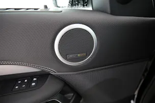 Land Rover Discovery 3.0 D I6 250 Dynamic SE