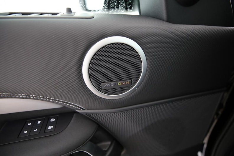 Vehicle image LAND ROVER DISCOVERY