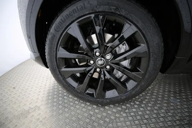 Land Rover Discovery 3.0 D I6 250 Dynamic SE