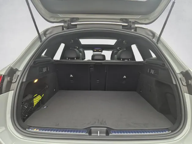 MERCEDES-BENZ GLC 300 AMG Line 4Matic