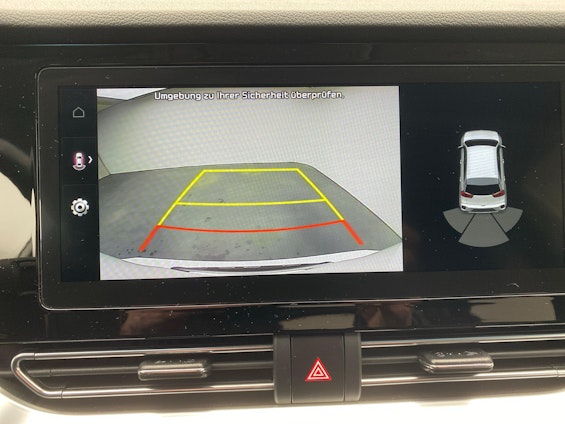 Vehicle image 13 Vehicle image 13