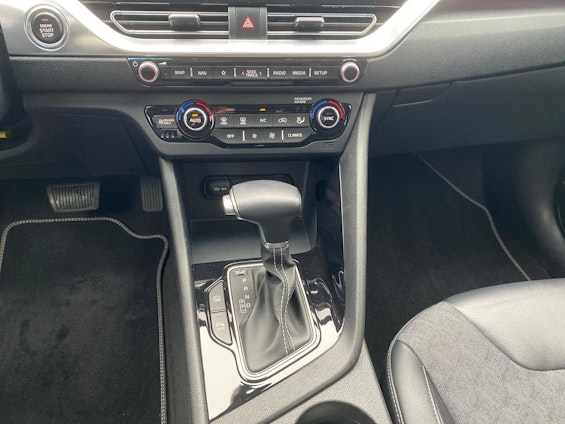 Vehicle image 14 Vehicle image 14