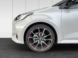 Toyota Yaris 1.5 VVT-i HSD GR Sport