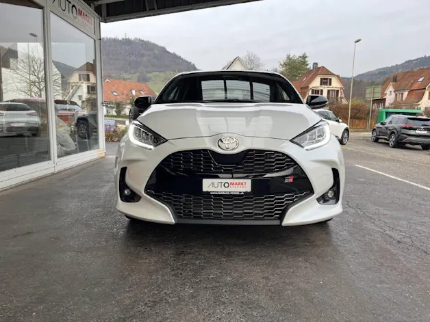 Toyota Yaris 1.5 VVT-i HSD GR Sport