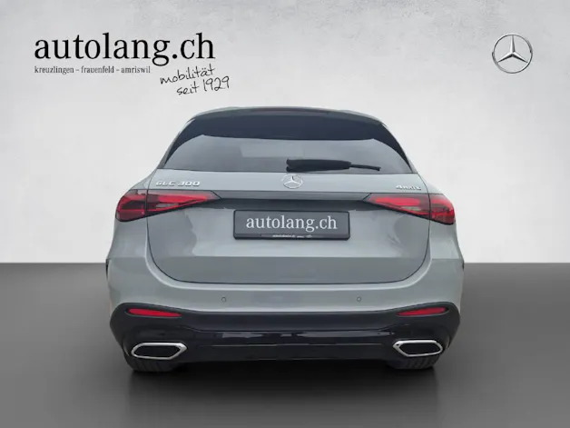 MERCEDES-BENZ GLC 300 AMG Line 4Matic