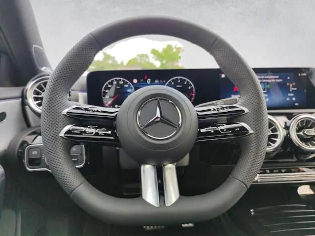 Mercedes-Benz A 200 AMG Line Night Star