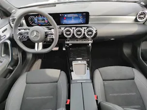 MERCEDES-BENZ A 200 AMG Line Night Star