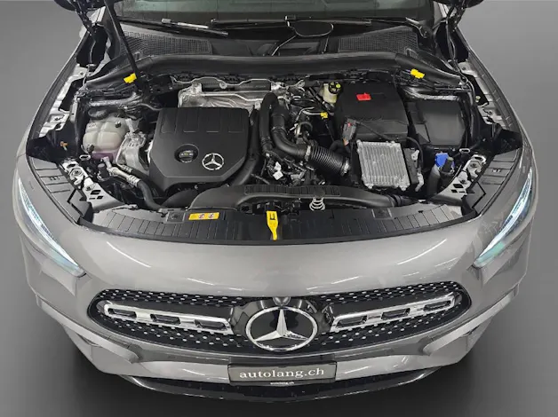 Mercedes-Benz GLA 200 AMG Line Night Star
