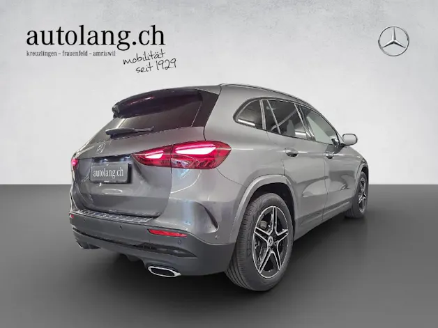 Mercedes-Benz GLA 200 AMG Line Night Star