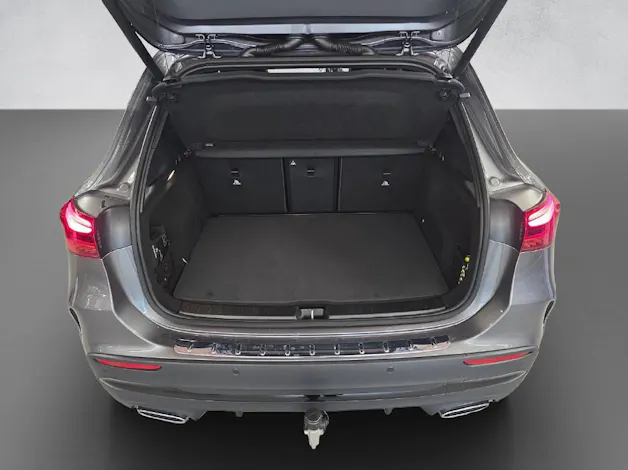 Mercedes-Benz GLA 200 AMG Line Night Star