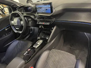 Peugeot 208 1.2 Hybrid GT