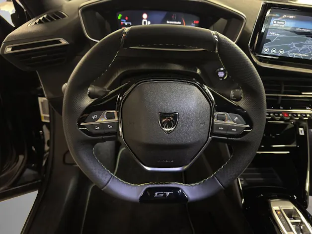 Peugeot 2008 1.2 Hybrid GT