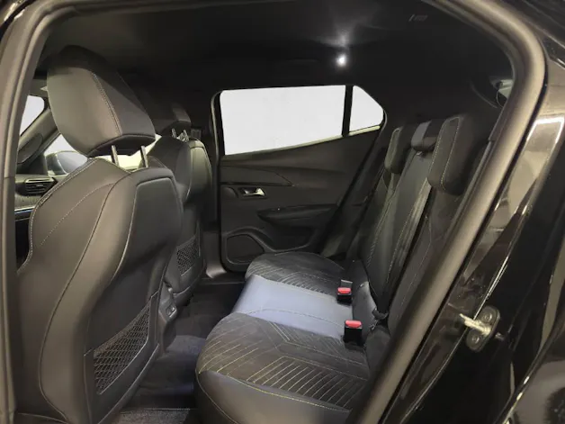 Peugeot 2008 1.2 Hybrid GT