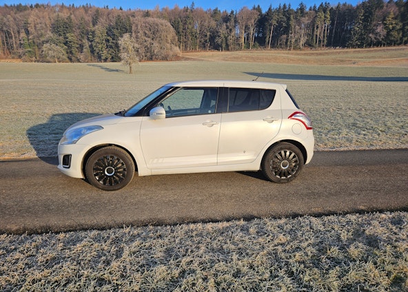 First vehicle image First vehicle image