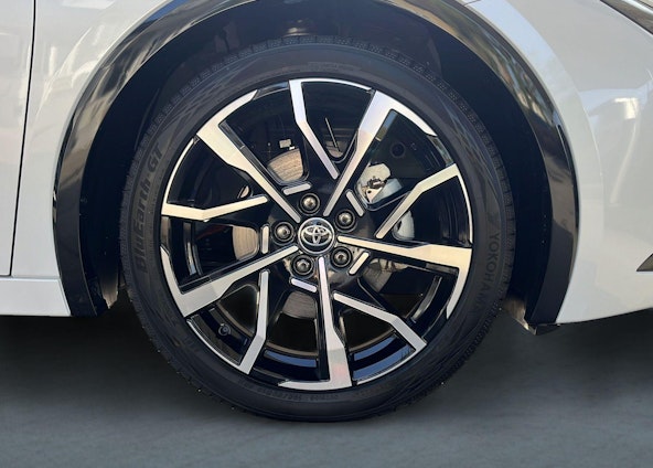 Vehicle image 14 Vehicle image 14