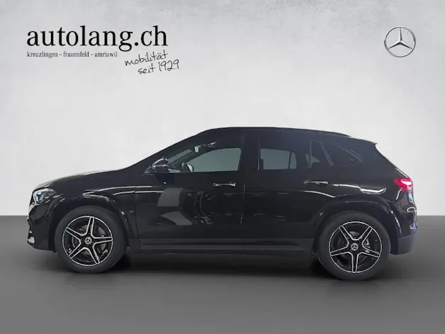 Mercedes-Benz GLA 200 AMG Line Night Star