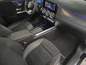Mercedes-Benz GLA 200 AMG Line Night Star
