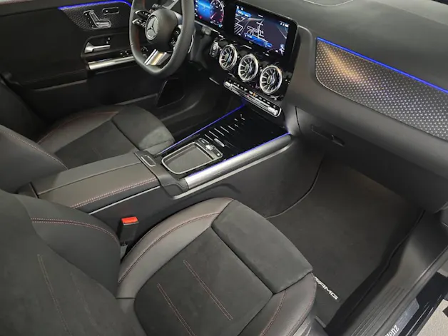 Mercedes-Benz GLA 200 AMG Line Night Star