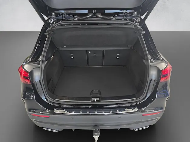 Mercedes-Benz GLA 200 AMG Line Night Star