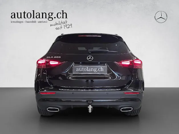 Mercedes-Benz GLA 200 AMG Line Night Star