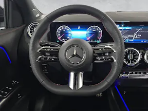 Mercedes-Benz GLA 200 AMG Line Night Star
