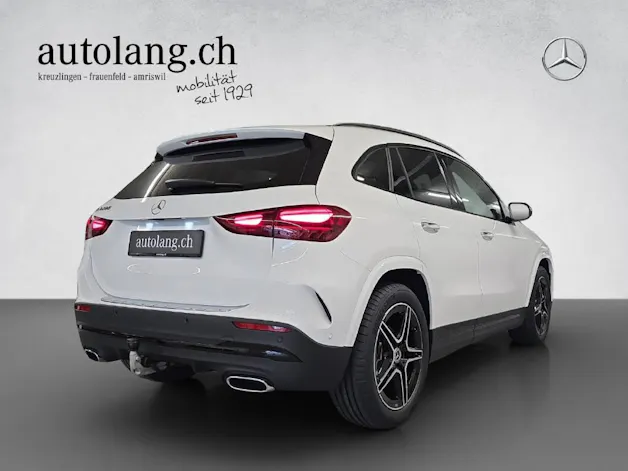 Mercedes-Benz GLA 200 AMG Line Night Star