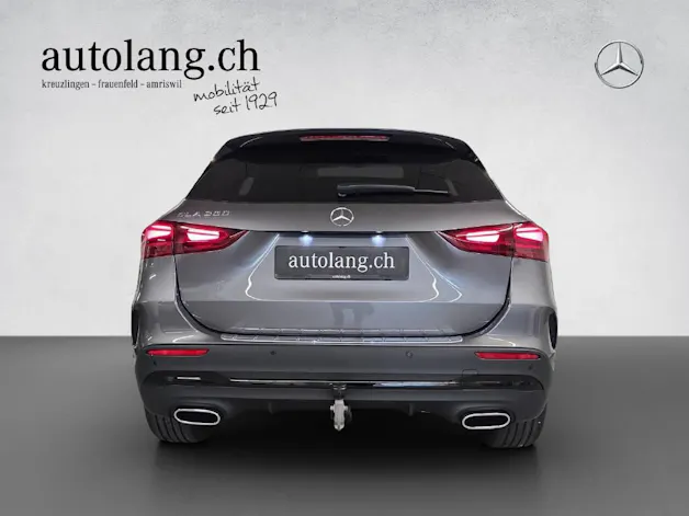 Mercedes-Benz GLA 200 AMG Line Night Star