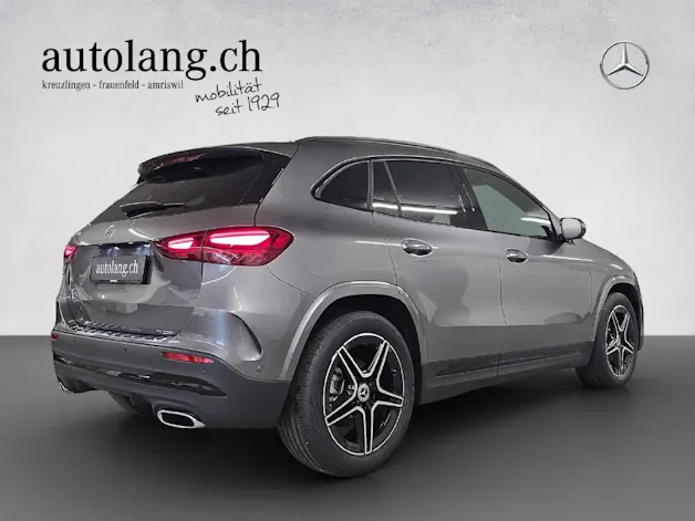 Mercedes-Benz GLA 200 AMG Line Night Star